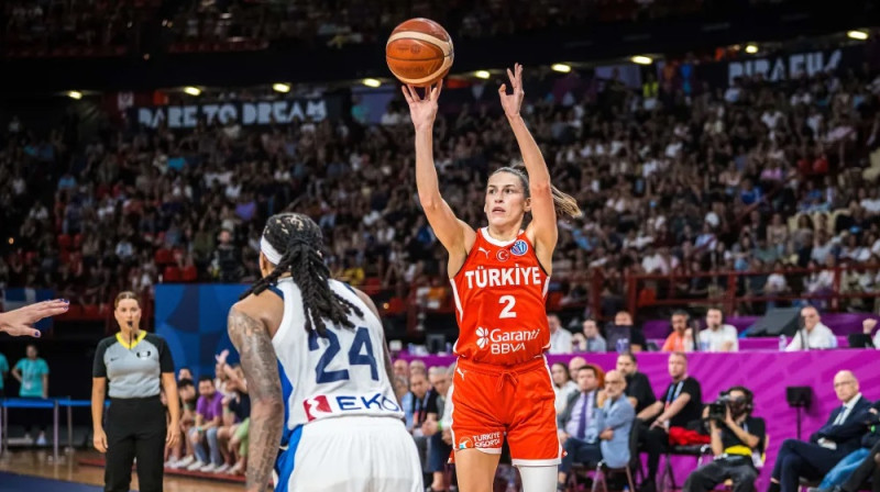Sevgi Uzuna 2025. gada 21. jūnijā. Foto: FIBA
