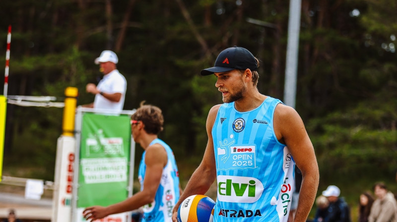 Ardis Bedrītis un Artūrs Rinkevičs. Foto: Artūrs Stiebriņš, volejbols.lv