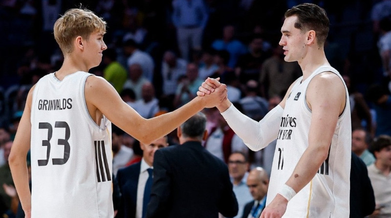 Gunārs Grīnvalds un Mario Hezoņa. Foto: Real Madrid Baloncesto