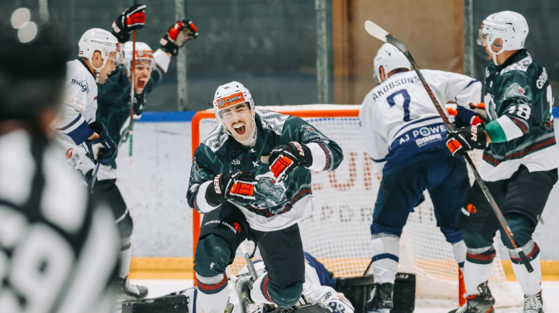 Liepājas komandas hokejistu prieks. Foto: Liepājas HK