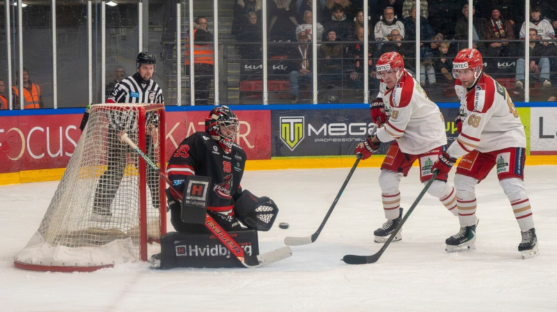 Georgs Golovkovs (Nr. 18) vārtu priekšā. Foto: Odense Bulldogs