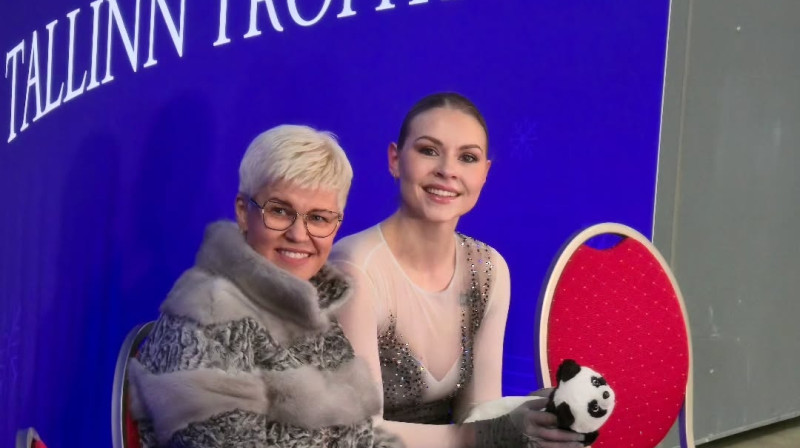 "Kaskads" kluba trenere Jekaterina Platonova un Angelina Kučvaļska. Foto: Peťo Svorada / @psvorada, Tallinn Trophy 2025