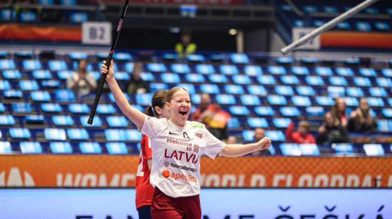 Luīze Raseiceva turnīra noslēdzošajā spēlē izcēlās ar vārtu guvumu, foto: Vaclav Mikulik, IFF