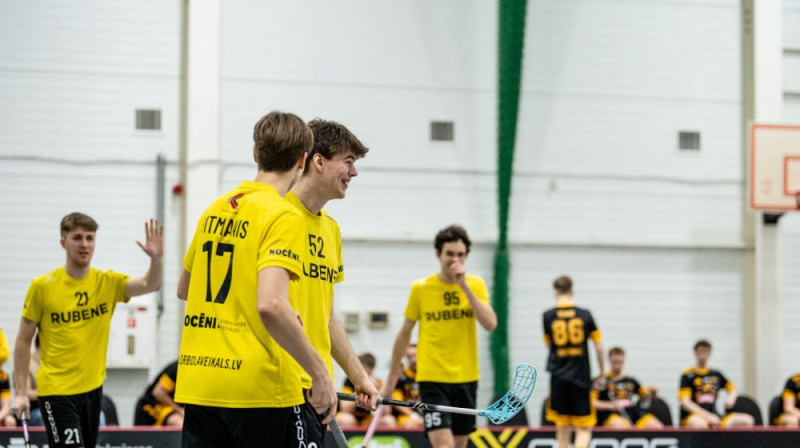 Kristers Babris (#52) tika atzīts par labāko "Rubenes" komandas rindās, foto: Jānis Lārmanis, Floorball.lv