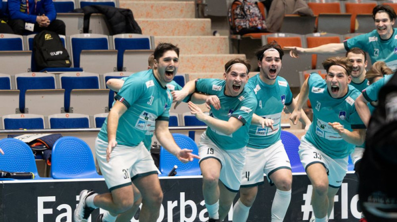Slovēnijas vīriešu izlase pēcspēles metienu sērijā apspēlē norvēģus otro čempionātu pēc kārtas kvalificējoties finālturnīram, foto: IFF