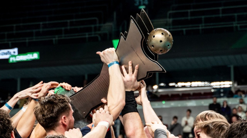 Elvi florbola līgas vīriešiem čempionu kauss. Foto: LFS