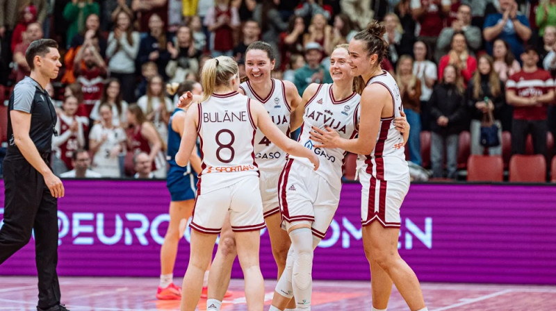 Elizabete Bulāne, Paula Strautmane, Kate Vilka, Aleksa Gulbe. Foto: Mikus Kļaviņš