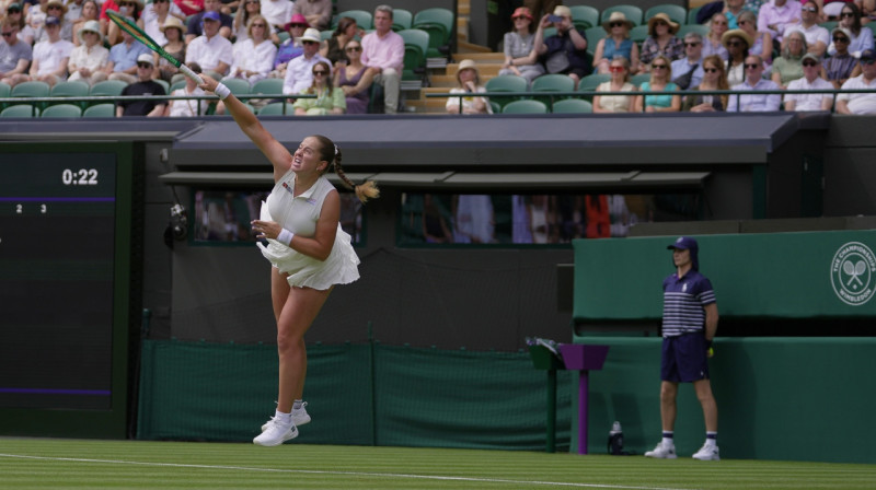 Aļona Ostapenko. Foto: AP/Scanpix