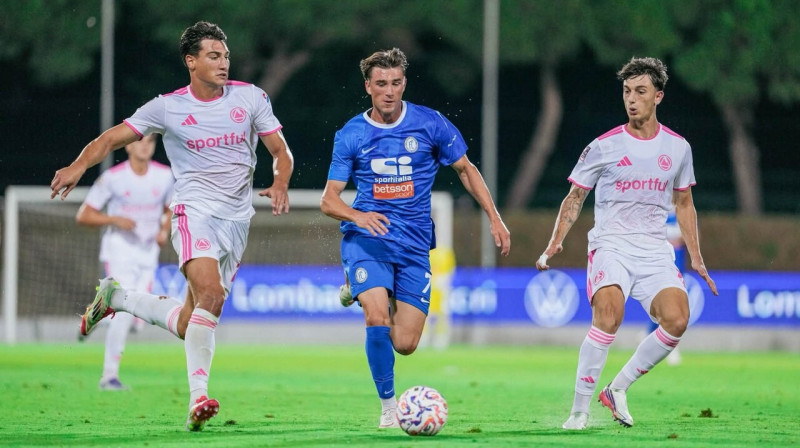 Kristiāns Mežsargs metas uzbrukumā. Foto: US Folgore Caratese