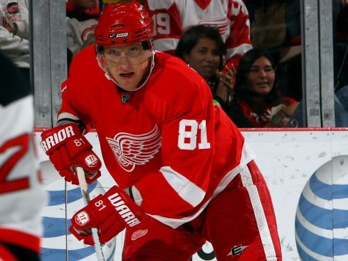 ''Red Wings'' un ''Blues'' spēlēs Zviedrijā