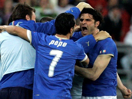 8. grupa: Itālija nenotur uzvaru