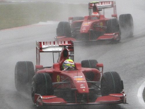 "Ferrari" piloti noskaņoti kaujinieciski