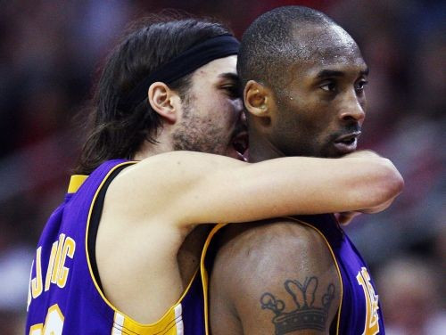 "Lakers" un "Magic" pārņem vadību