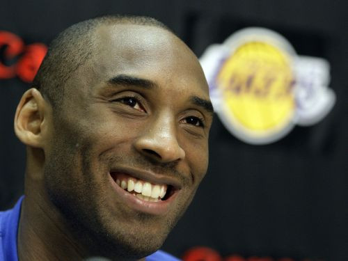 "Lakers" izbraukumā piekāpjas "Grizzlies", Kobe pārraksta vēsturi