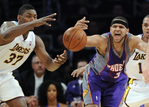"Lakers" sakauj "Suns"