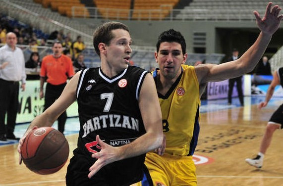 ''Maroussi'' apspēlē ''Partizan''