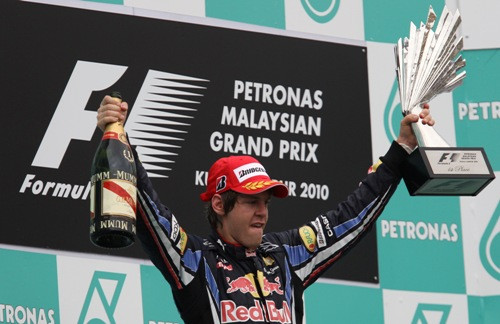 "Red Bull" dominē Malaizijas GP
