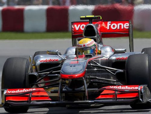 Kanādā triumfē Hamiltons, "McLaren" dubultuzvara