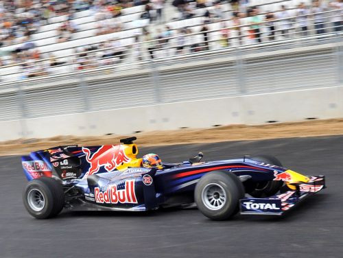 Čandoks ar "Red Bull" formulu izmēģina jauno Korejas trasi (+video)