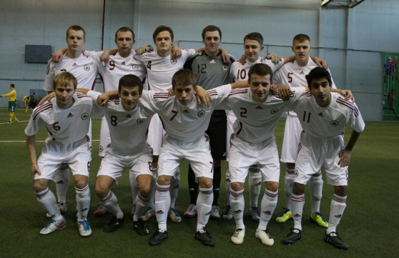 U-19 jauniešu futbola izlase pārbaudes spēlē pārspēj Lietuvas vienaudžus