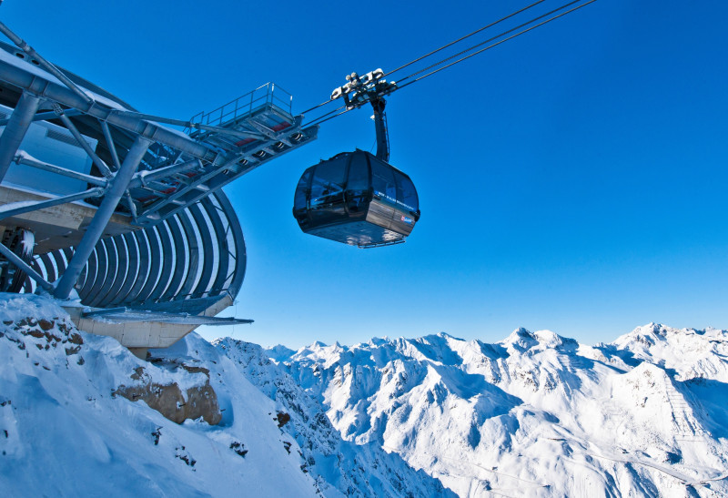 Octāles ieleja - viens no populārākajiem Alpu slēpošanas reģioniem