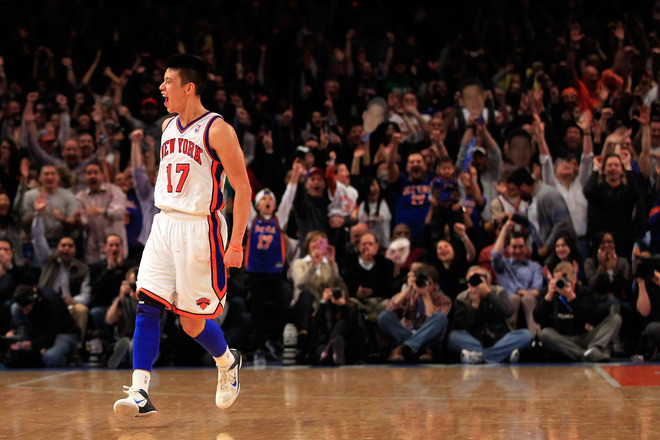 Lins plosās, "Knicks" apspēlē čempionus; Durantam karjeras rezultativitātes rekords
