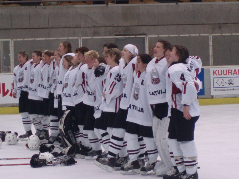 Latvijas sieviešu hokeja izlase gatavojas pasaules čempionātam