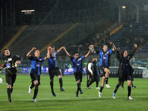 Serie A 33. kārta: Uzvar "Cagliari" un "Atalanta", līderi spēlēs rīt