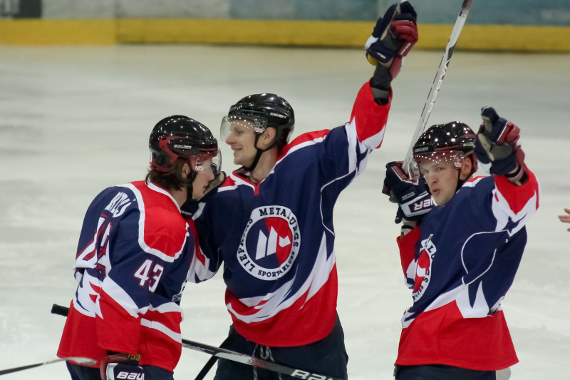 ''Liepājas metalurgs'' hokejisti turpina būt neviesmīlīgi pret VHL hokeja klubiem