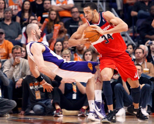 Spēlētāju asociācija apstrīd NBA noteikumus pret tēlošanu