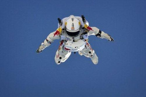 VSB pārraidīs Red Bull Stratos brīvā kritiena augstuma rekordu