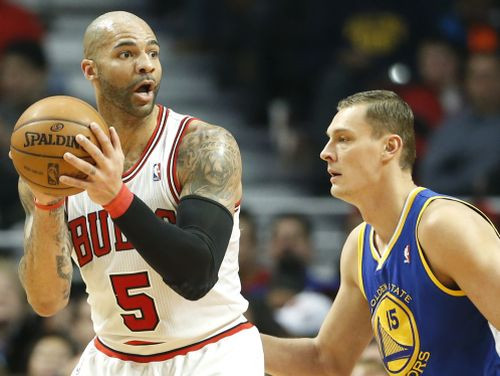 "Bulls" pārspēj "Warriors", Kobem 14 piespēles "Lakers" uzvarā