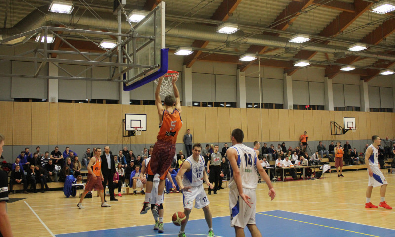 Studentu Basketbola līgas finālā tiksies Biznesa Augstskola Turība un Rīgas Stradiņa Universitāte