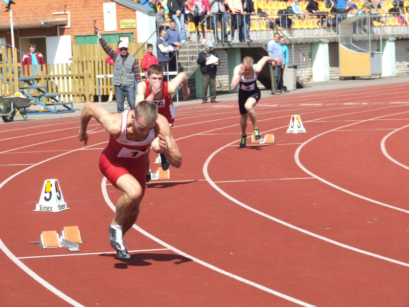 Brīvības dienu ieskandina sportiskā gaisotnē