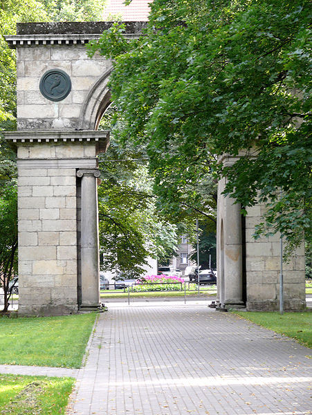 Masu tautas skrējienu seriāls „Izskrienam Rīgas parkus”