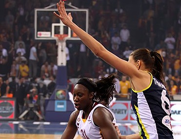 Maskavas "Dynamo" klubā spēlēs sieviešu basketbola superzvaigzne