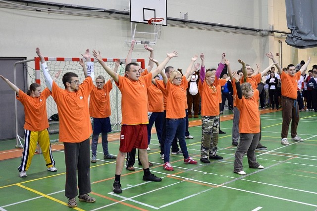 Sadalītas medaļas Rīgas pirmajās sporta spēlēs bērniem un jauniešiem ar invaliditāti