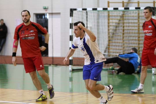 Par Latvijas zeltu handbolā cīnīsies "Ogre" un "Tenax"