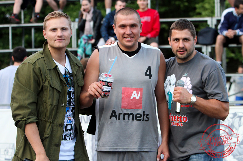 Edgars Krūmiņš uzvar "Ghetto Basket" trīspunktnieku konkursā