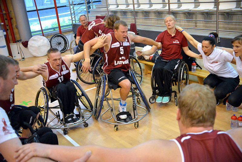 Latvijas ratiņbasketbola izlase zaudē cerības uz A divīziju