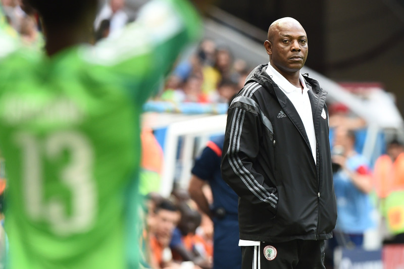 Nigērijas treneris kritizē tiesnesi, kapteinis Jobo paziņo par karjeras beigām