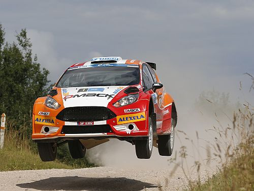 Ar Tanaka uzvaru un Vorobjova izstāšanos noslēdzas "Rally Estonia"