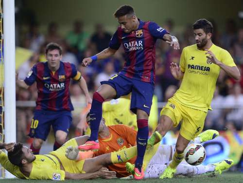 "Barcelona" ļauj trīsreiz trāpīt pa stabu, tomēr pārspēj "Villarreal"