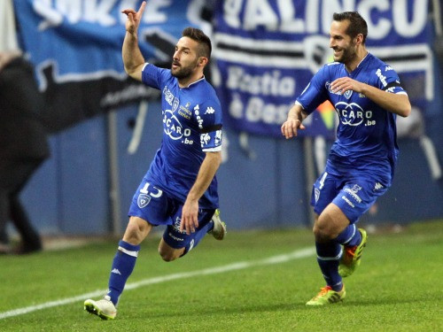 Pastarīte "Bastia" izdara tikai piecus sitienus un ar 4:2 sakauj PSG