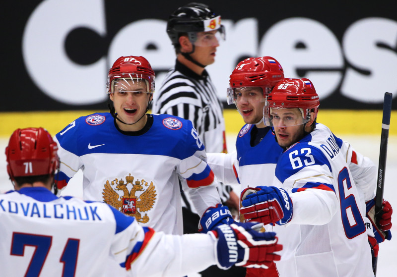 Ukraiņu hokeja galva: "Kara dēļ Dadonovs netika naturalizēts"