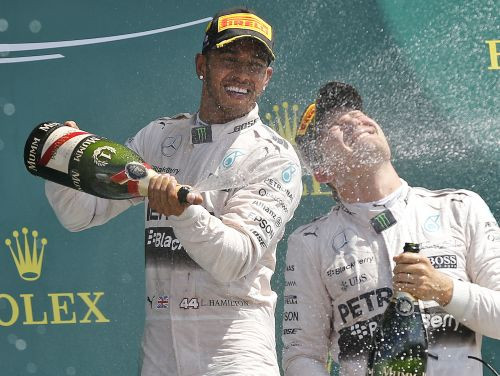 Hamiltona un Rosberga cīņu trasē regulē īpašs līgums