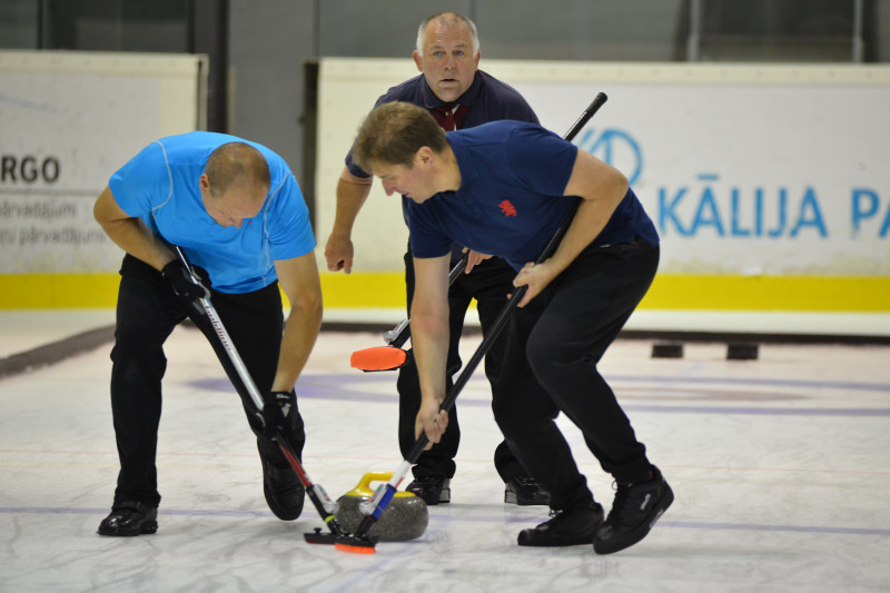 "Ventspils kausā 2015" uzvar Jelgavas kērlinga kluba komanda "Laimīgie"