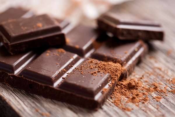 Eiropas šokolādes ražotāji sola rūpēties par kakao audzētāju labklājību