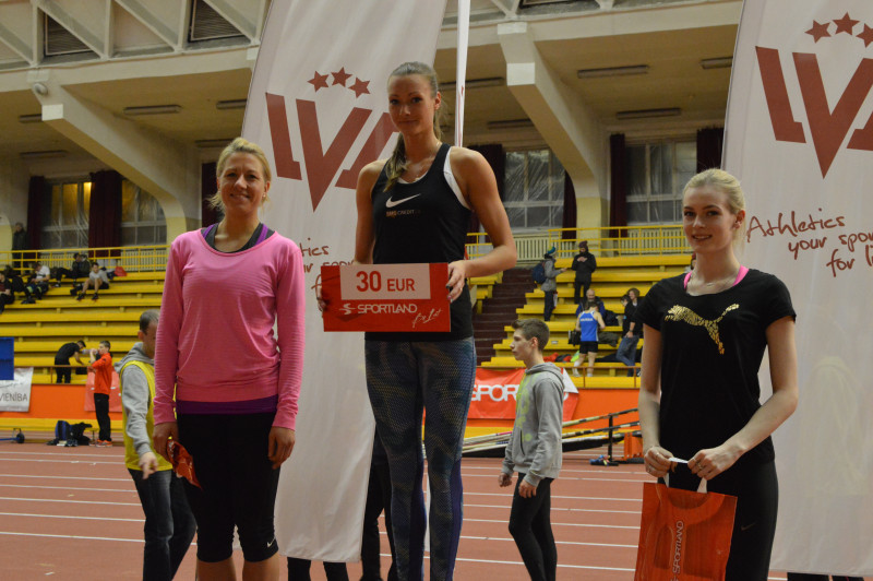 Laura Ikauniece-Admidiņa uzvar "Sportland kausā" ar 6,49 m tālu lēcienu
