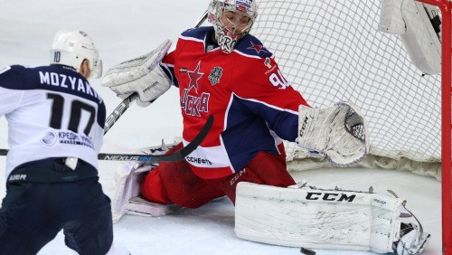 "Metallurg" pret CSKA: KHL finālsērija pārceļas uz Magņitogorsku